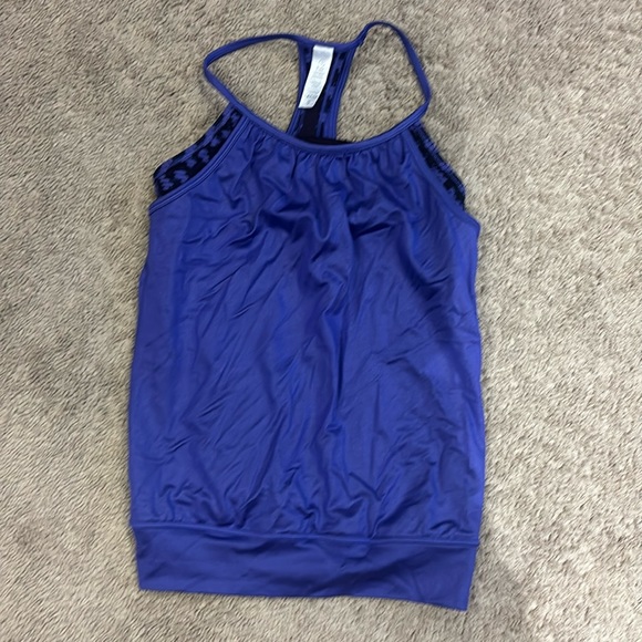 Ivivva 12 workout top - Picture 1 of 3